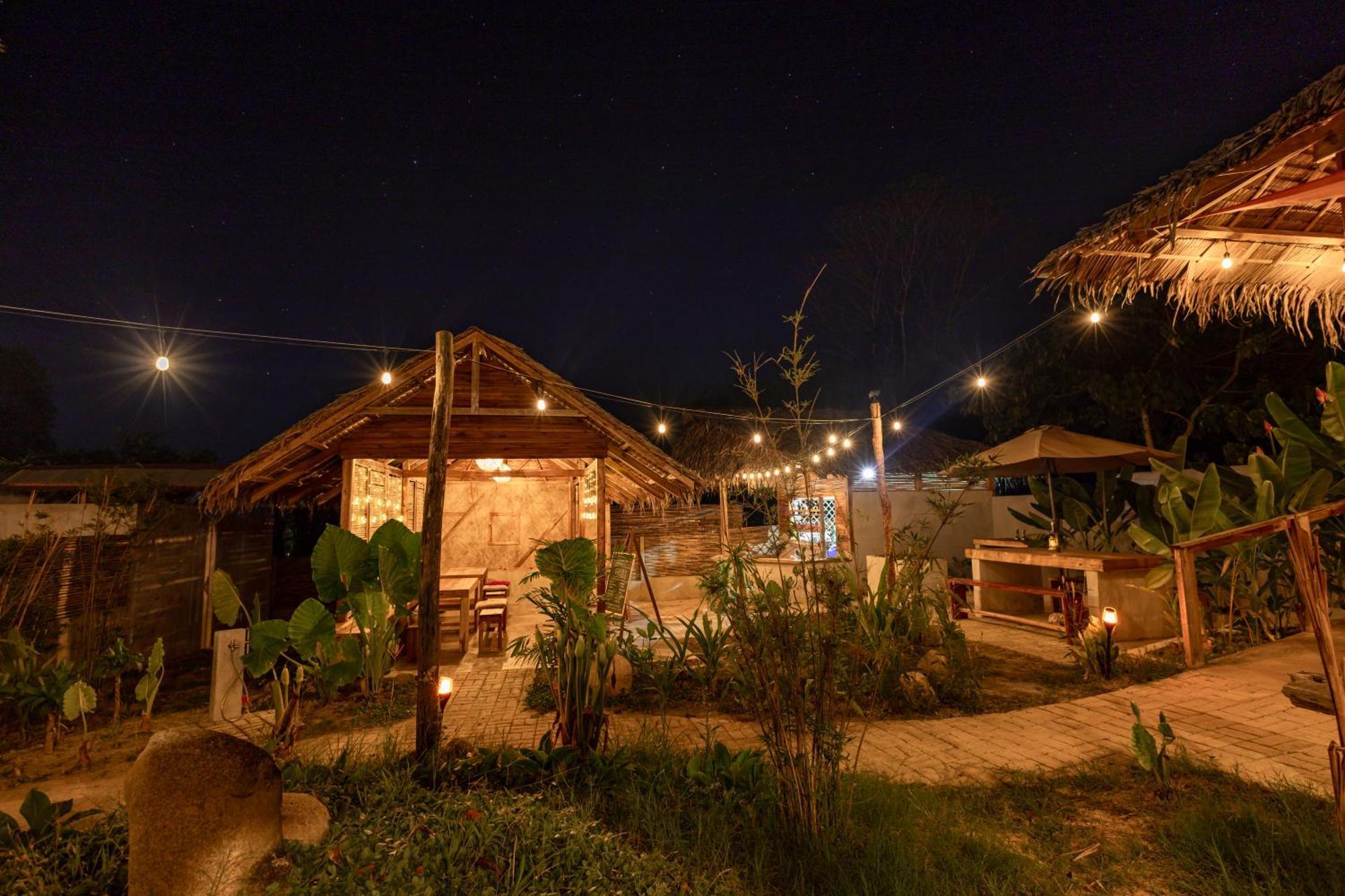 فندق Domes And Dreams Lio Glamping إل نيدو المظهر الخارجي الصورة