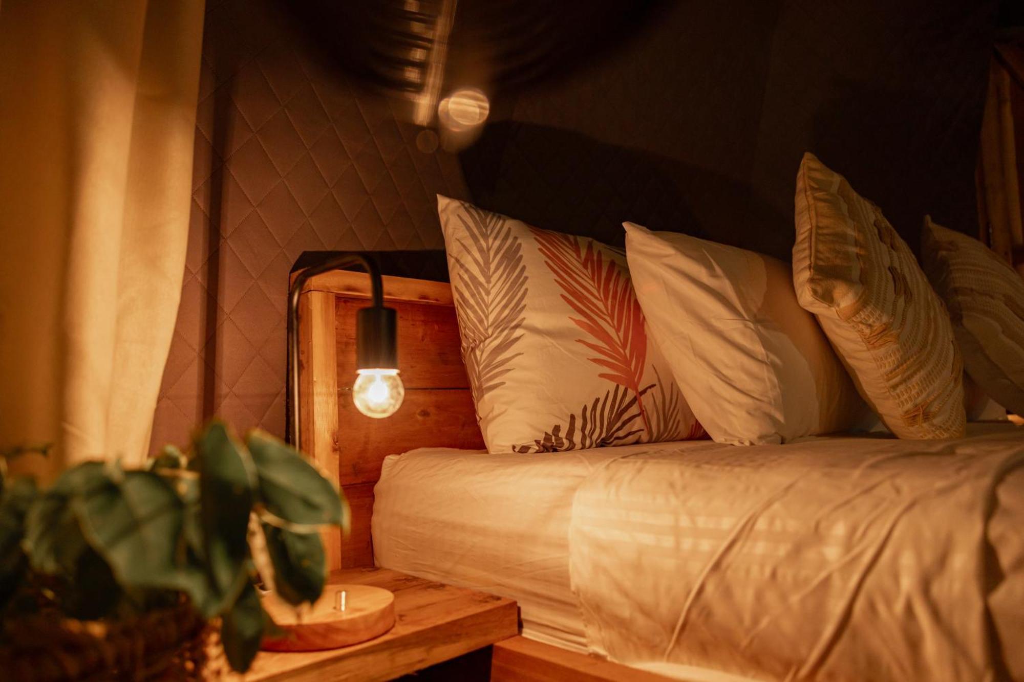 فندق Domes And Dreams Lio Glamping إل نيدو المظهر الخارجي الصورة