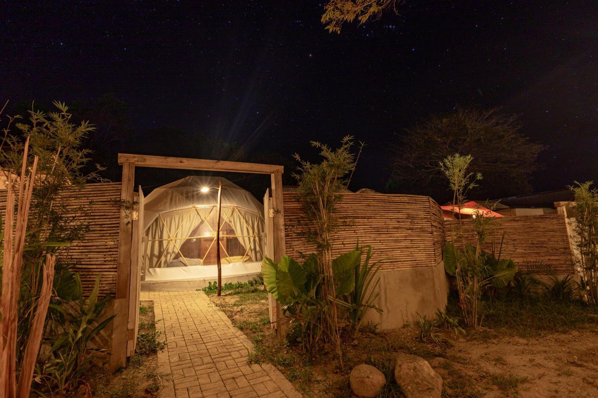 فندق Domes And Dreams Lio Glamping إل نيدو المظهر الخارجي الصورة