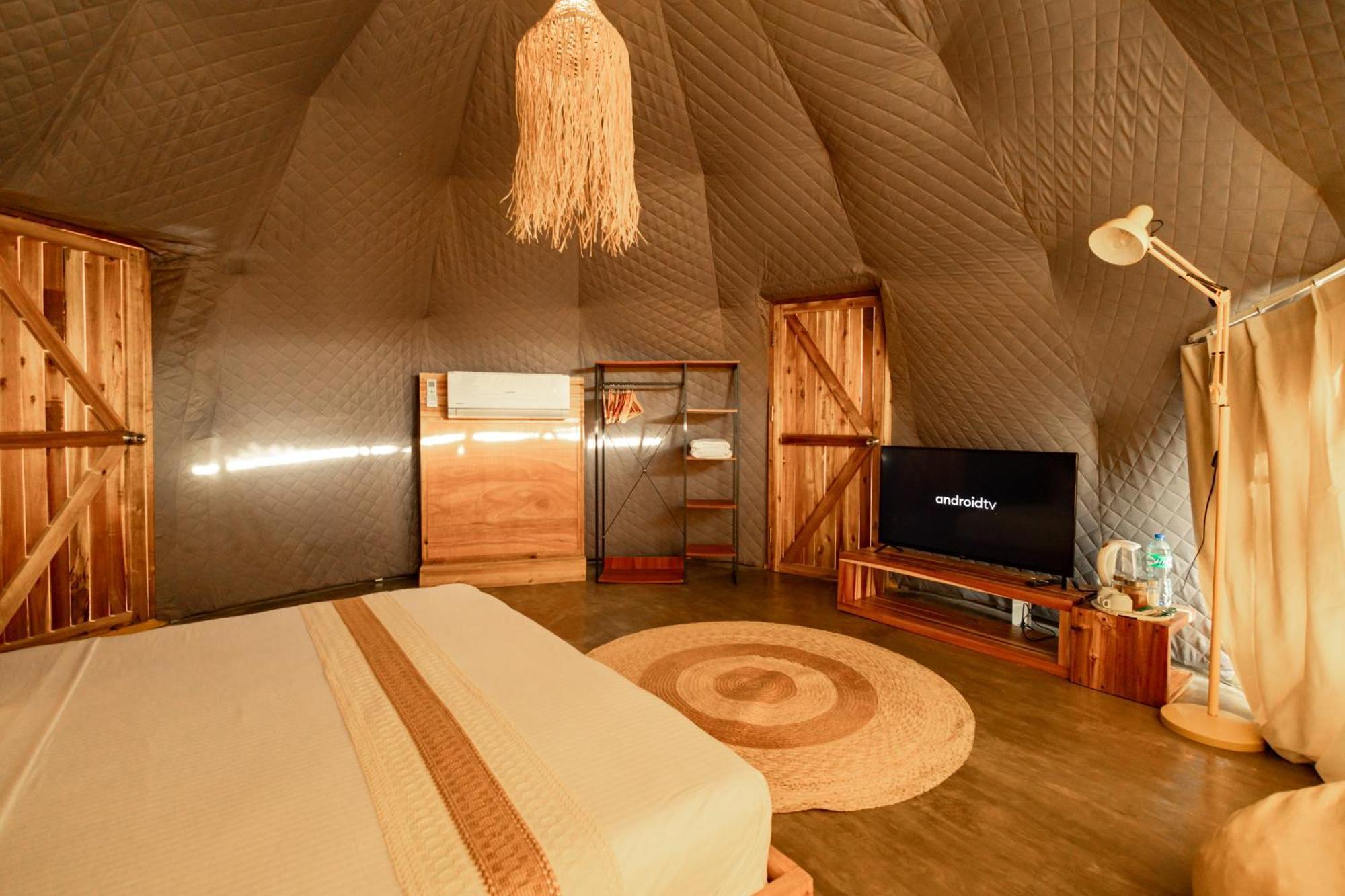 فندق Domes And Dreams Lio Glamping إل نيدو المظهر الخارجي الصورة