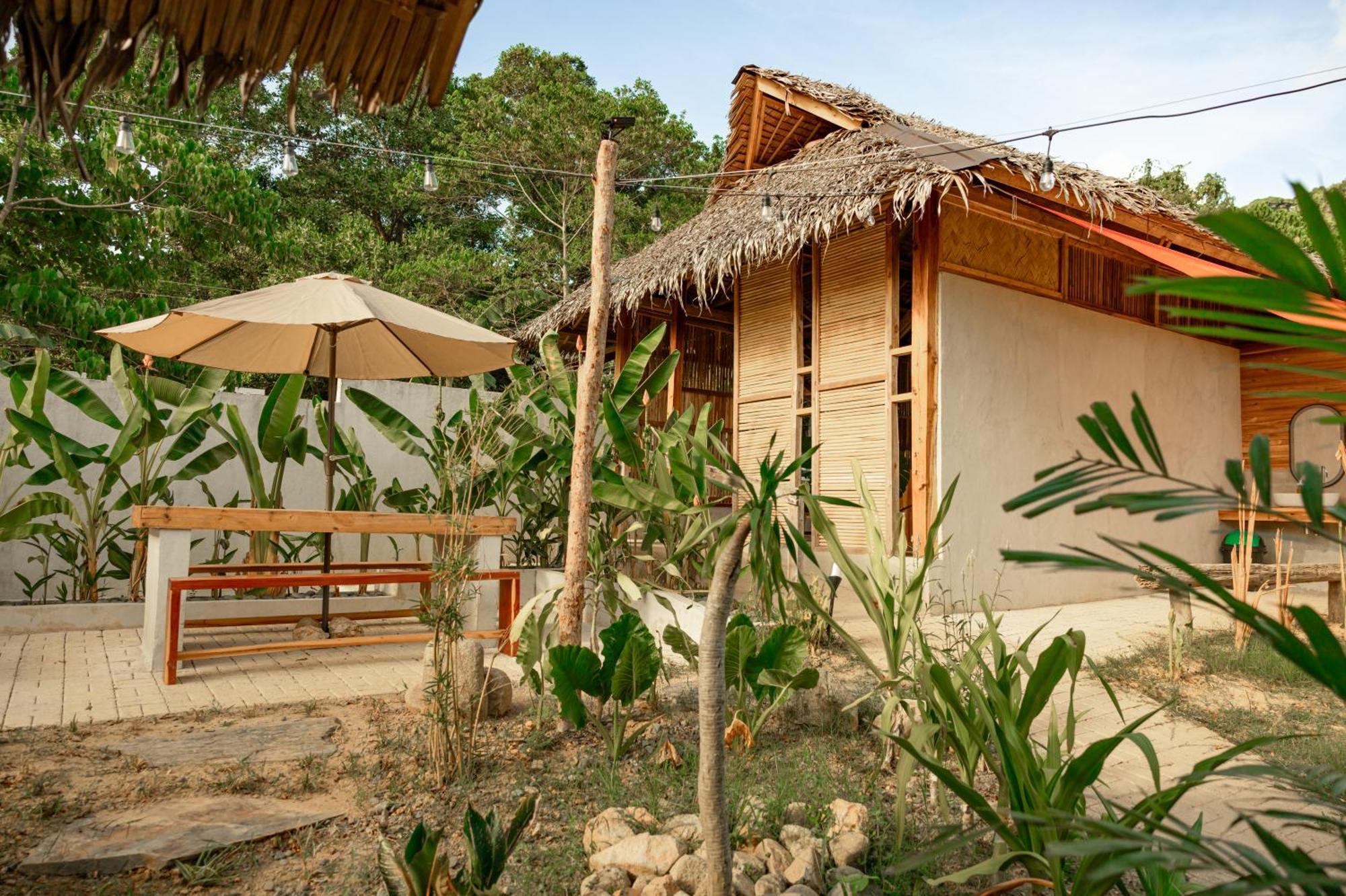 فندق Domes And Dreams Lio Glamping إل نيدو المظهر الخارجي الصورة