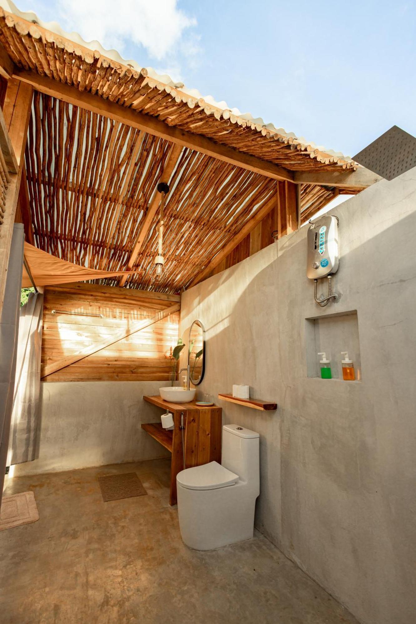 فندق Domes And Dreams Lio Glamping إل نيدو المظهر الخارجي الصورة