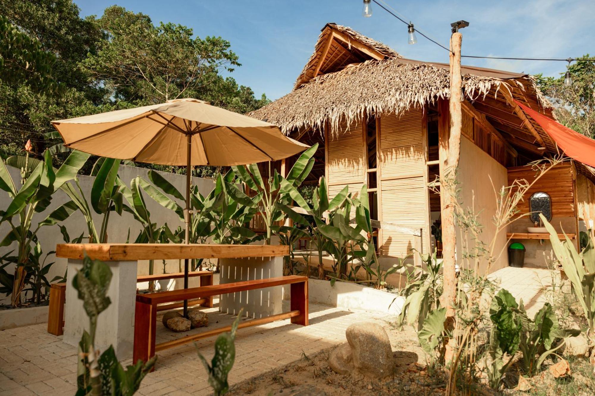 فندق Domes And Dreams Lio Glamping إل نيدو المظهر الخارجي الصورة