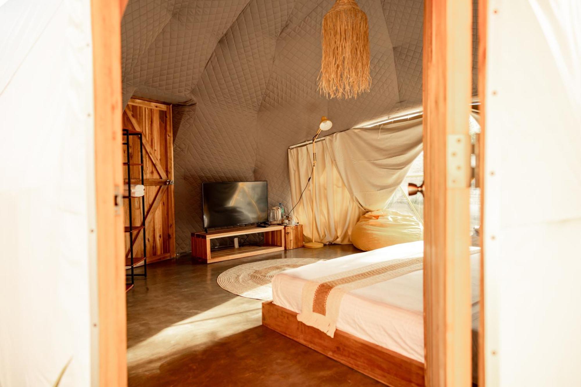 فندق Domes And Dreams Lio Glamping إل نيدو المظهر الخارجي الصورة