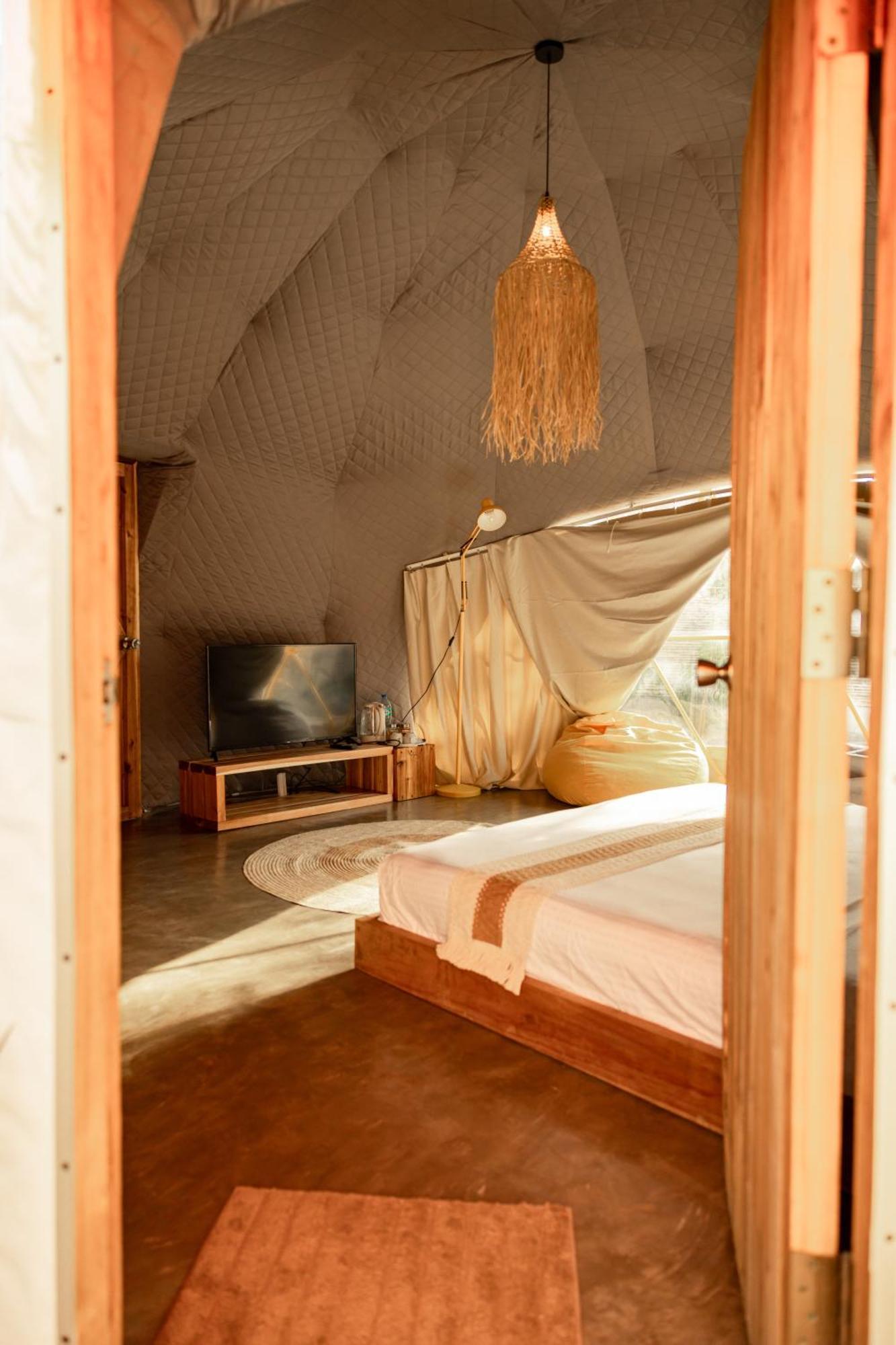 فندق Domes And Dreams Lio Glamping إل نيدو المظهر الخارجي الصورة