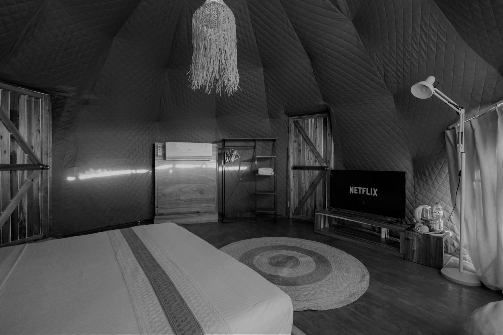 فندق Domes And Dreams Lio Glamping إل نيدو المظهر الخارجي الصورة