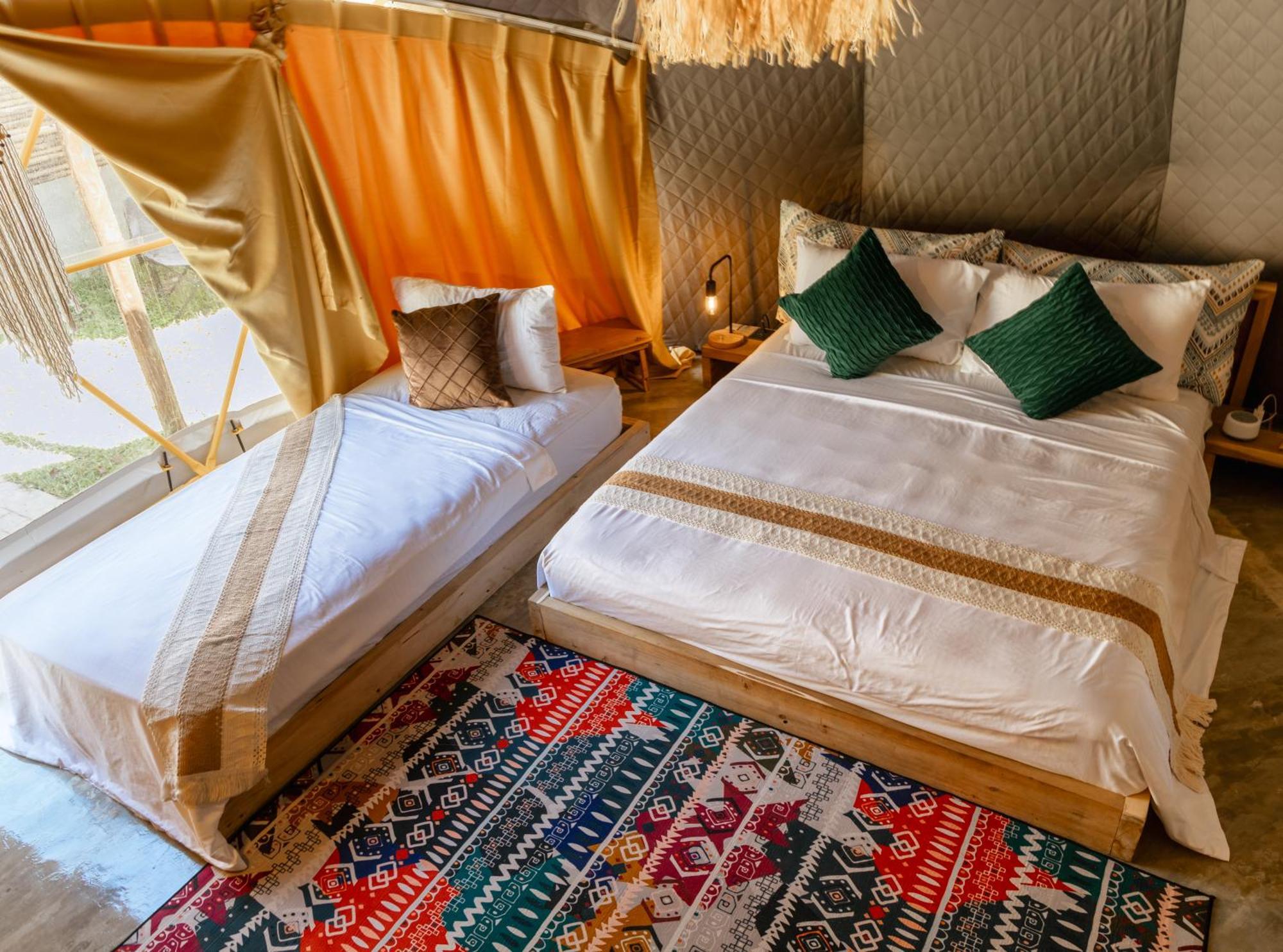فندق Domes And Dreams Lio Glamping إل نيدو المظهر الخارجي الصورة